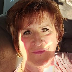 Meet your Posher, Lily